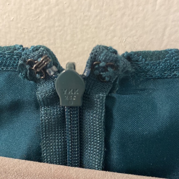 Cupcakes & Cashmere Spence Dress-Forrest Green Size 8 - Picture 8 of 11